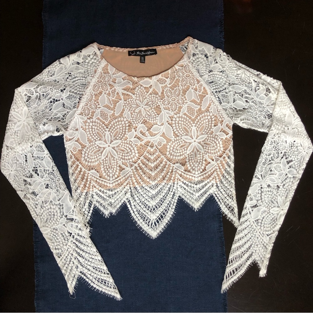 NWOT For Love And Lemons Size S white Top